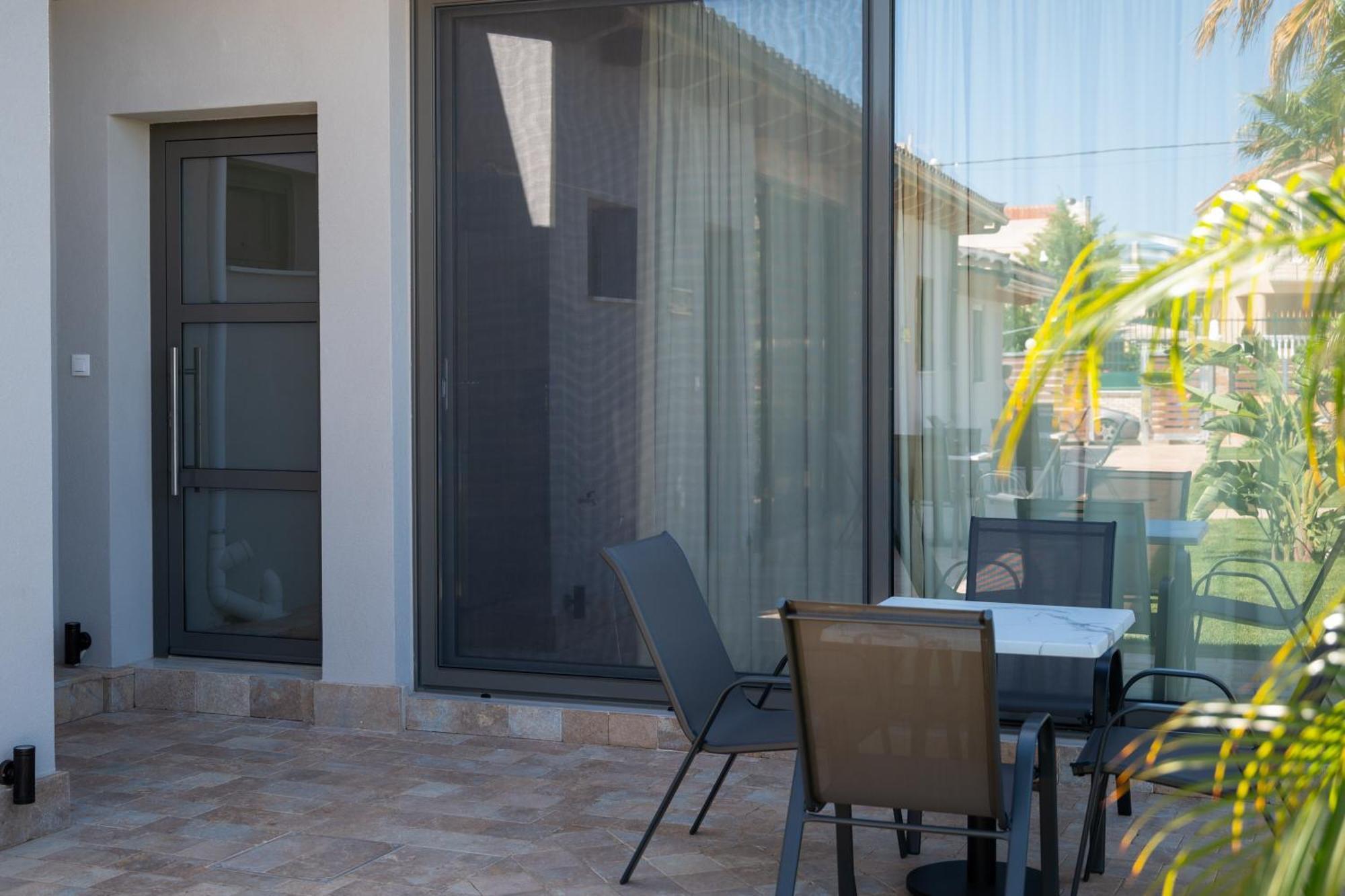 Paradise Apartments Artemida المظهر الخارجي الصورة